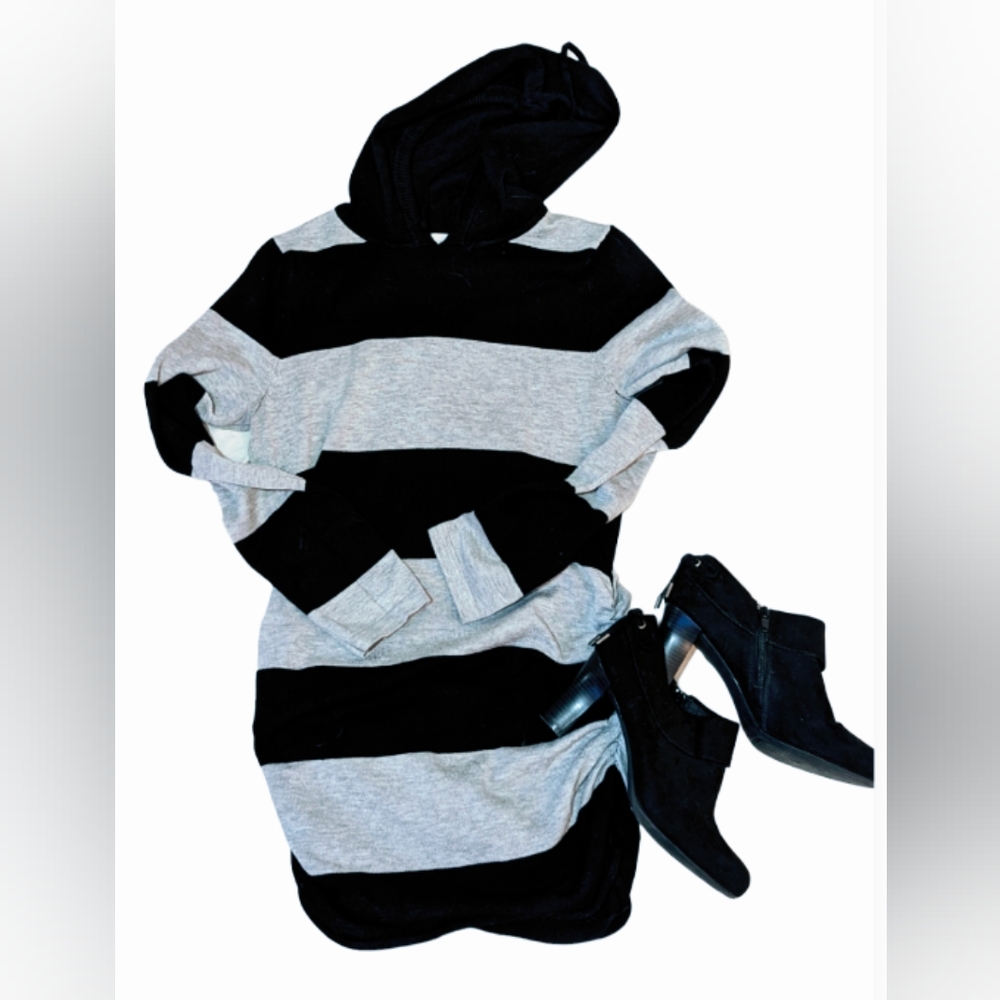 Hooded Black and Grey Tunic